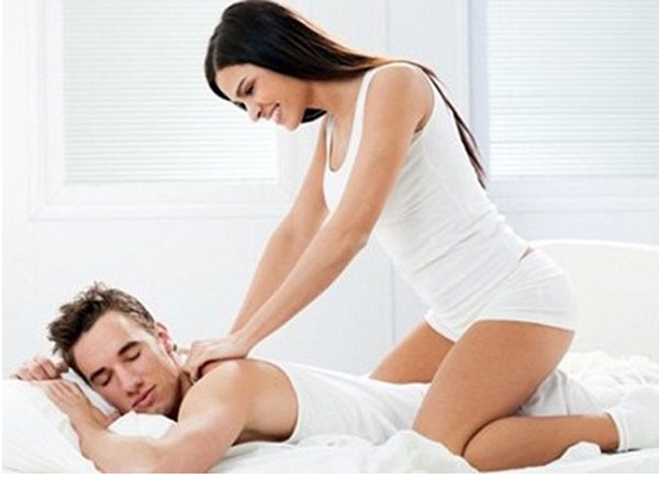 Kĩ thuật massage cho chồng khiến chồng không thể rời xa
